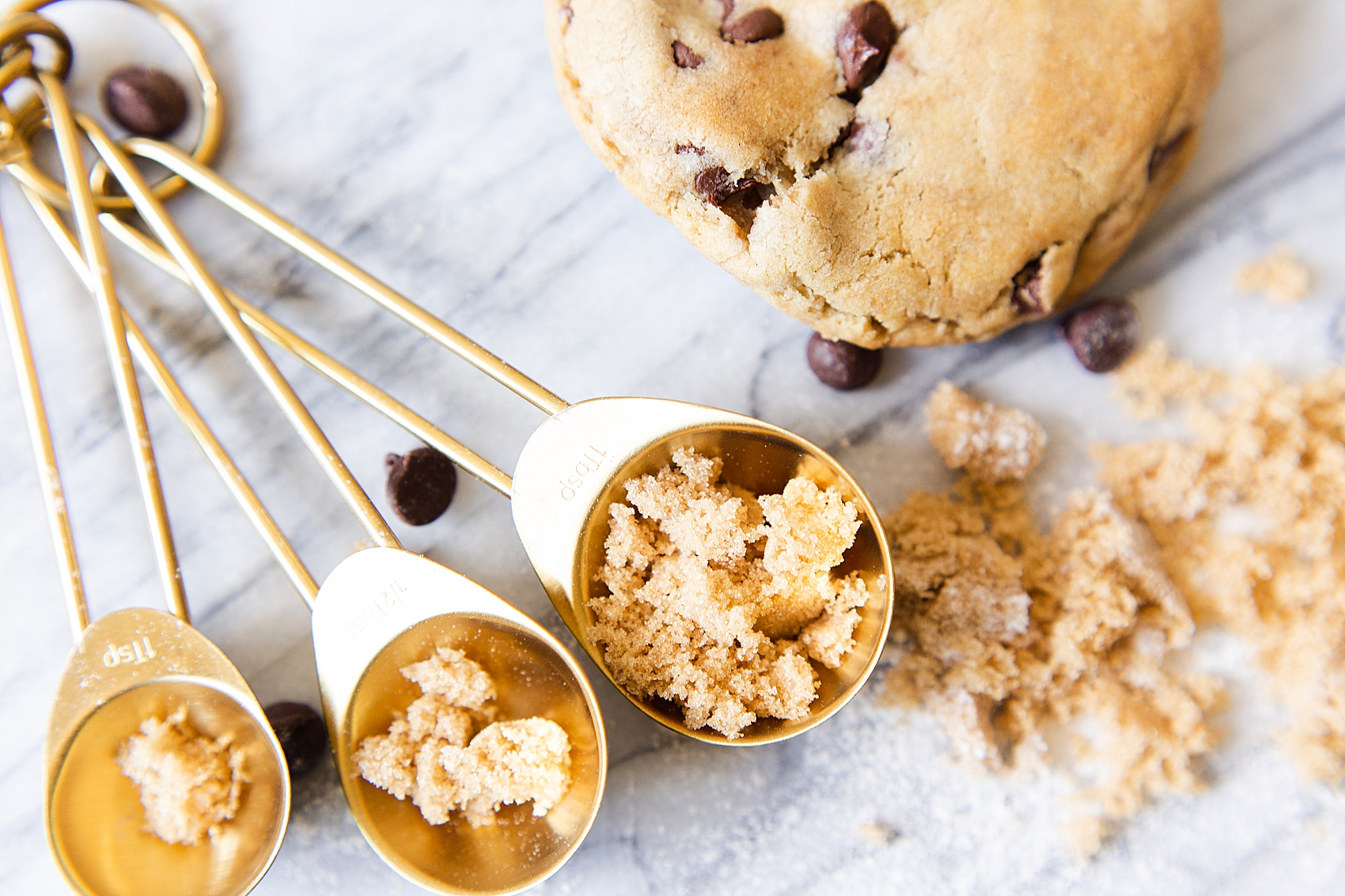 https://www.hannahisraelsenphotography.com/wp-content/uploads/2021/09/Food-Photography-chocolate-chip-cookies-9_WEB.jpg